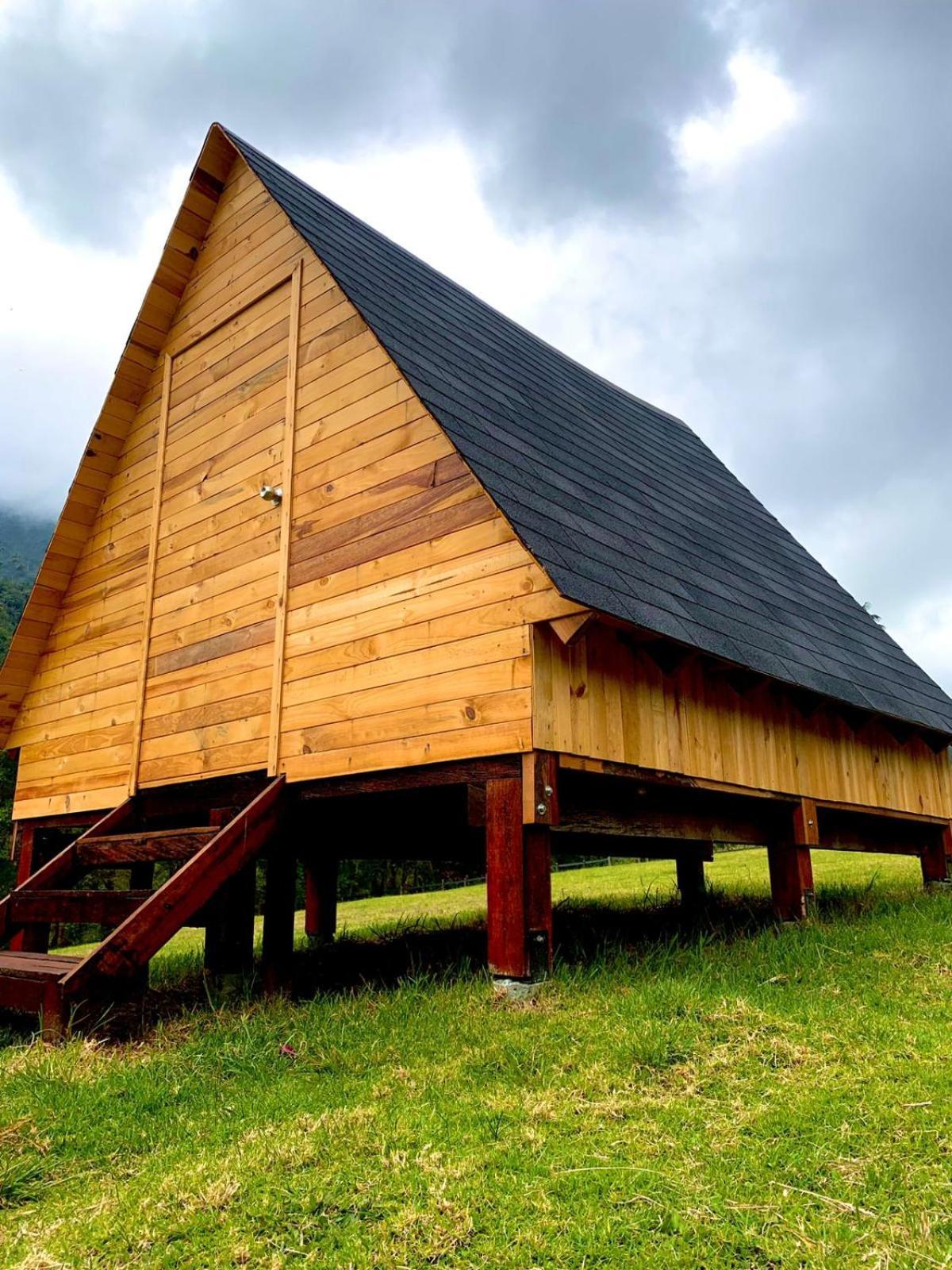 Luxury tent Refugio Nidos Del Condor Cocora Salento
